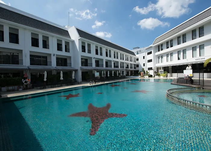 Hôtel de golf: Sawaddi Patong Resort & Spa By Tolani