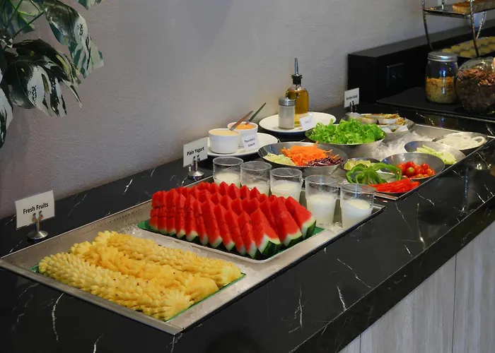 C & N Hotel Patong, Phuket